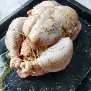 Drömbo Gårds grönbeteskyckling, ca 3 kg (125 kr/kg, bokningsavgift 150 kronor)